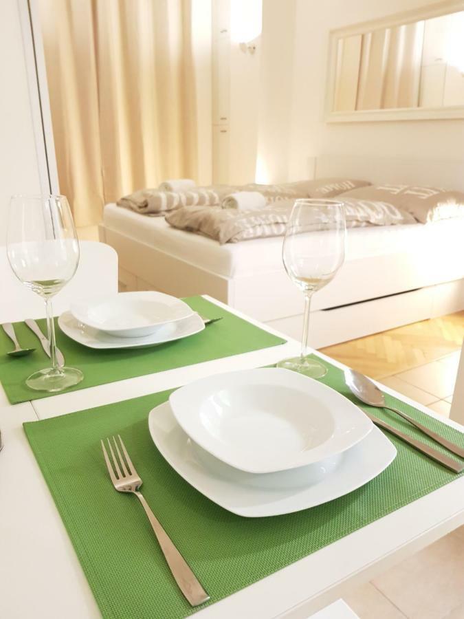 Cozy Studio With Parking Near City Center Prague Ngoại thất bức ảnh