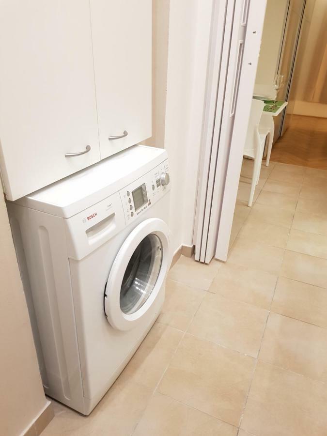 Cozy Studio With Parking Near City Center Prague Ngoại thất bức ảnh