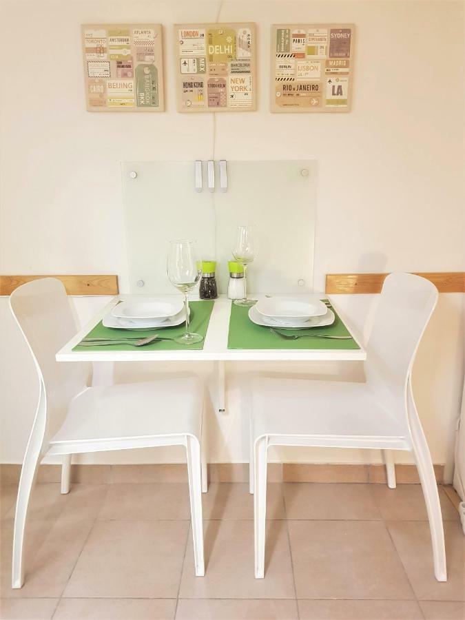 Cozy Studio With Parking Near City Center Prague Ngoại thất bức ảnh